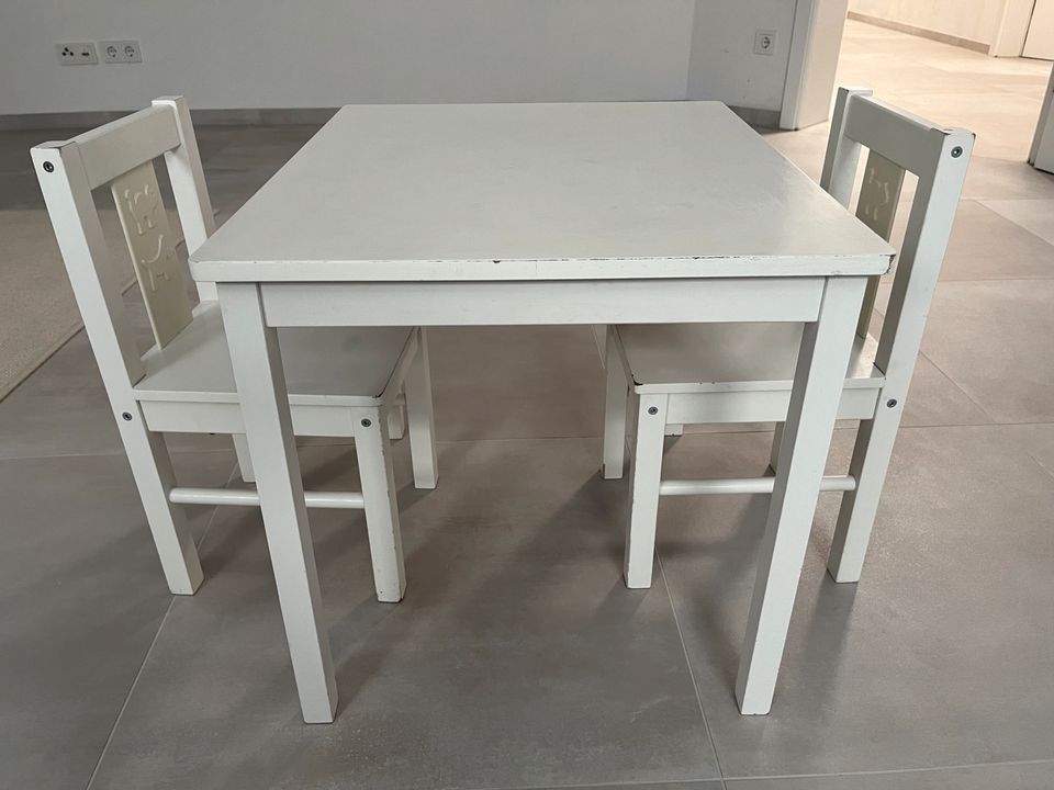 Ikea Kritter weiß Kindertisch + 2 Stühle in Neuburg a.d. Donau