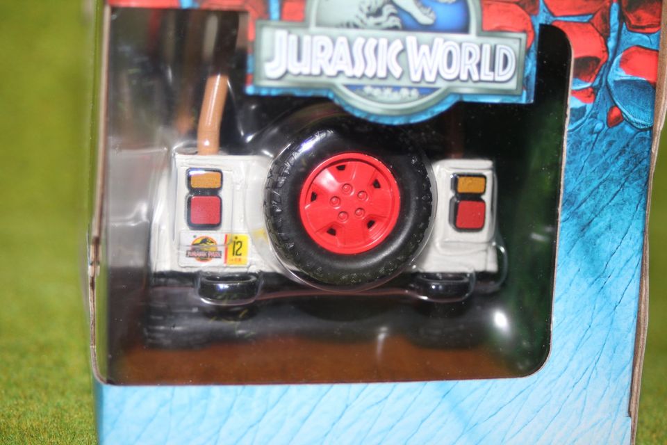 Jurassic World Mattel T Rex Extreme Jada Jeep Wrangler Dino 1:24 in Dresden