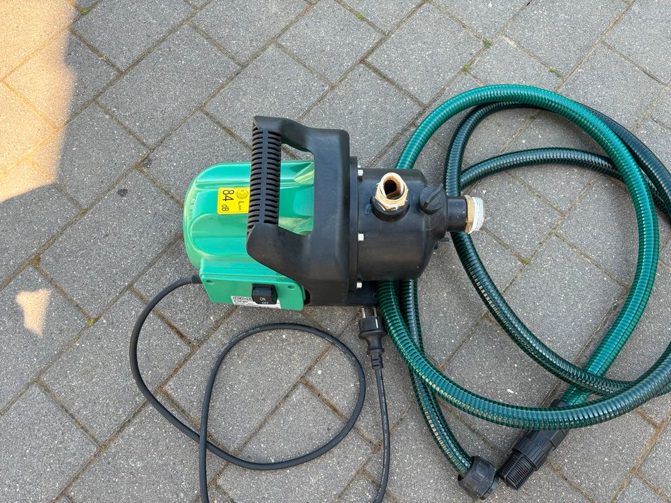 CMI Gartenpumpe 800W + Saugschlauch-Set / Pumpe Saugpumpe in Neubrandenburg