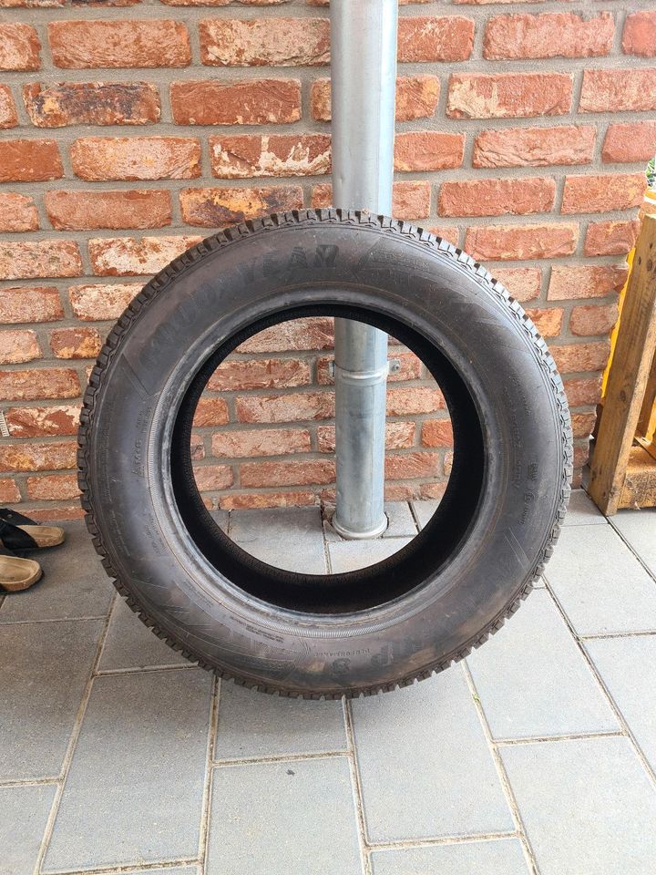 235 55 R17 103V Goodyear Ultragrip 8 winterreifen in Blomberg