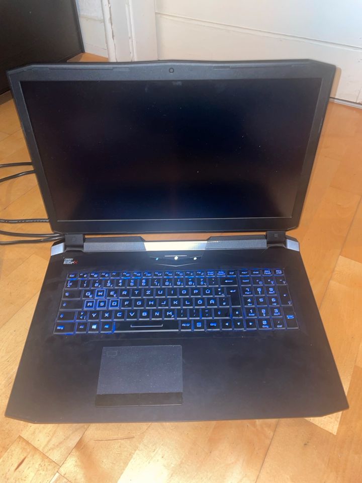 XMG Gaming Laptop / I9-9900K / RTX 2060 / 64GB RAM in Wiesbaden
