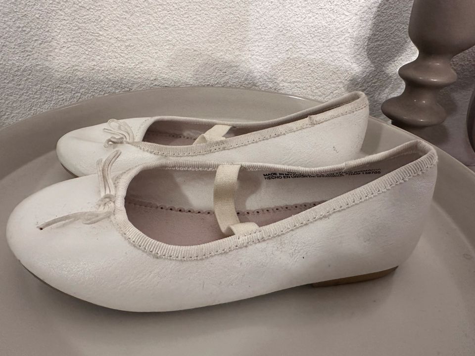 ❤️ schicke Ballerinas Schuhe H&M Hochzeit Kommunion Neu Gr 27 ❤️ in Eppingen