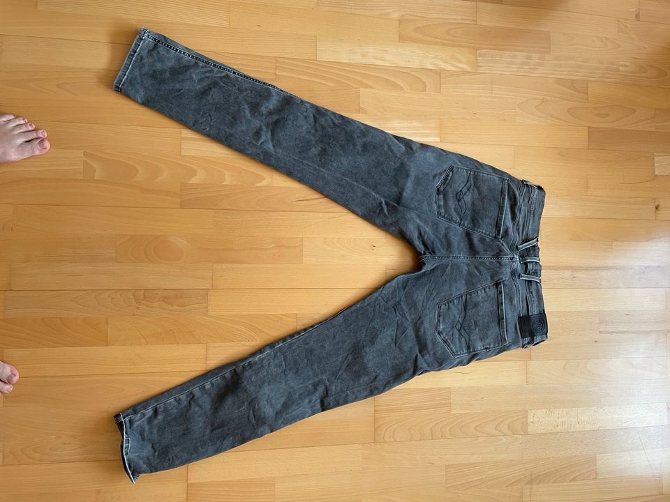 Original REPLAY ANBASS Jeans - Grau/Schwarz 32 in Frechen