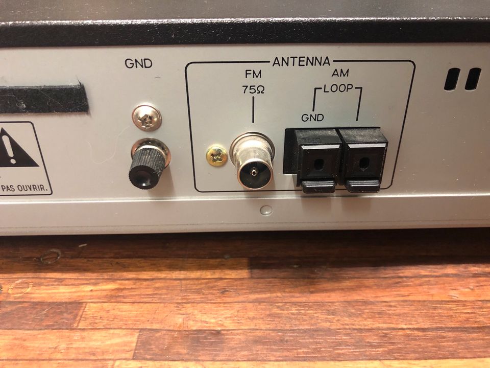 Sansui TU-X111 Tuner / Synthesizer guter Zustand in Sindelfingen