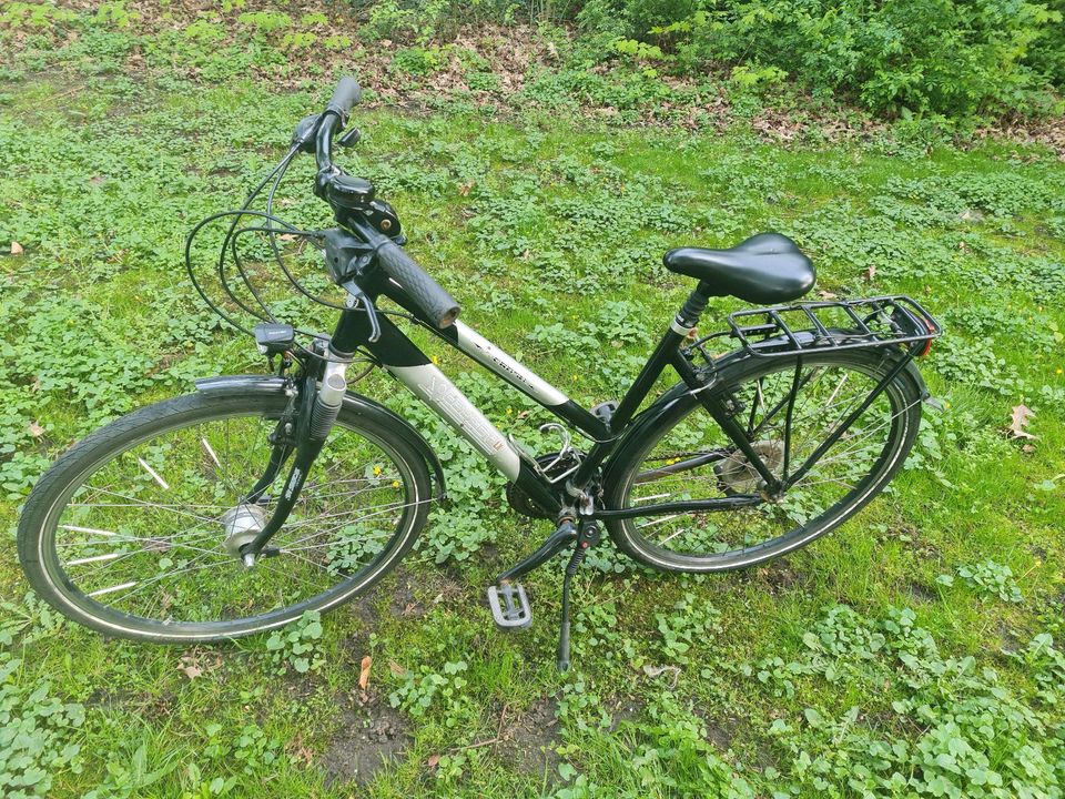 Fahrrad 28,Zoll 21-Gang Höhe Raum 50.cm in Hamburg