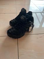 NEU Nike Tn Größe 38 schwarz Hessen - Niddatal Vorschau
