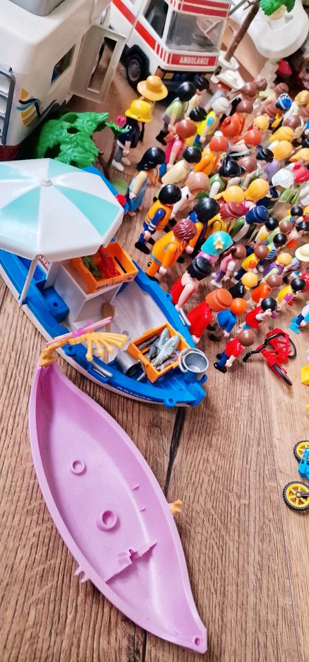 Playmobil XXL Set, weit über 1000 teile, min 12 Sets in Rülzheim