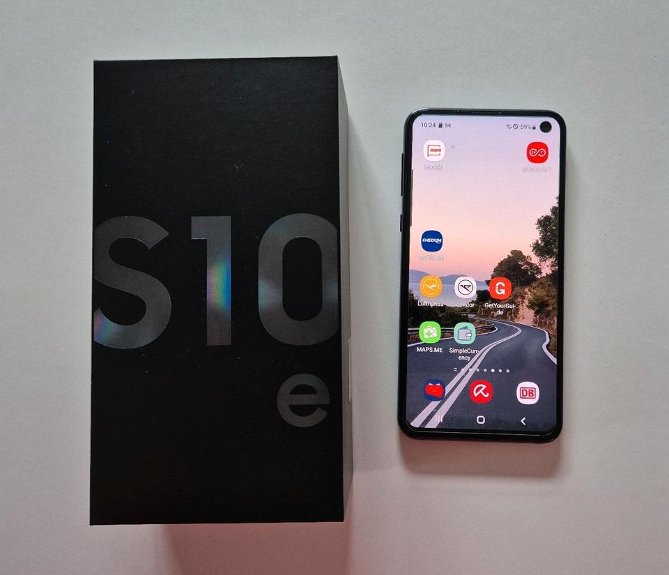 Samsung Galaxy S10e Smartphone 128GB + Zubehör in Heusenstamm