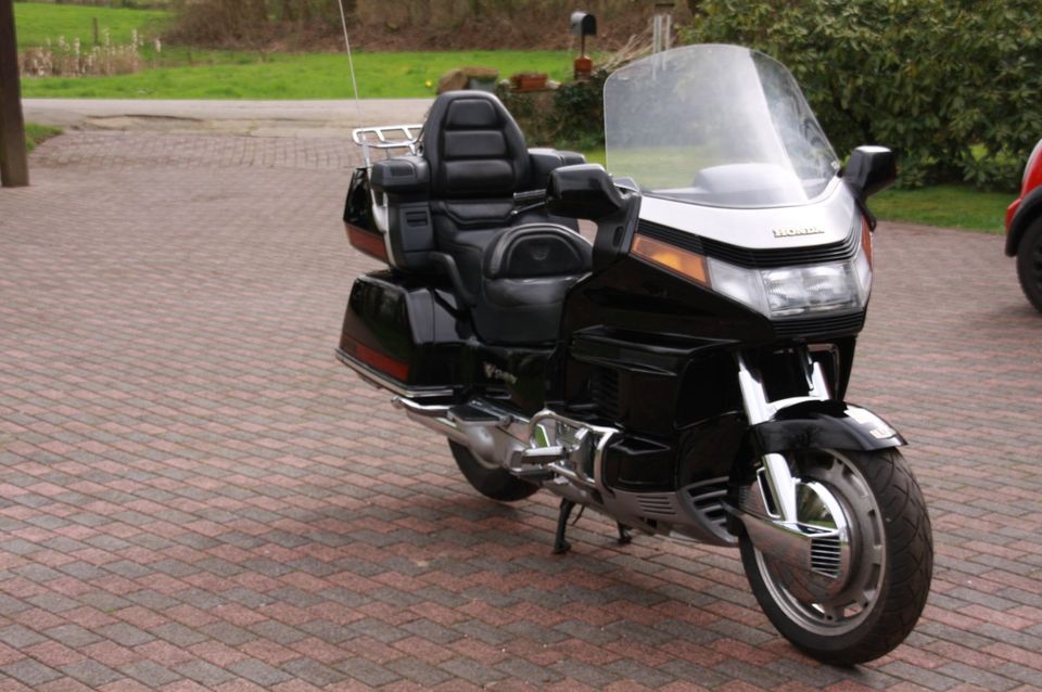 Honda Gold Wing Aspencade Erstbesitzer mit 18600 Meilen in Haale