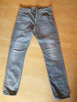 g-Star Jeans Herren tapered RAW 3301 Grau Größe 31/32 Hessen - Kassel Vorschau