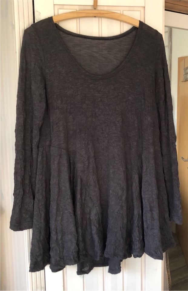 1 leichtes Kleidchen / Kleid Größe XL - 42 / Tops / T-Shirt in Dessau-Roßlau