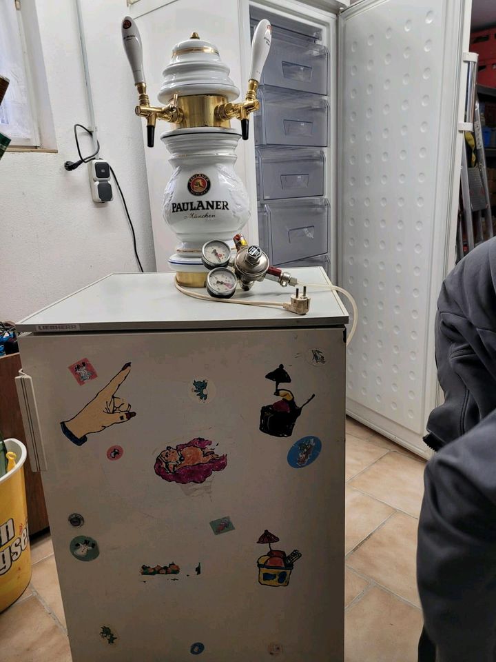 Kühlschrank mit Zapfhahn Ausschank Paulaner in Haag a.d.Amper