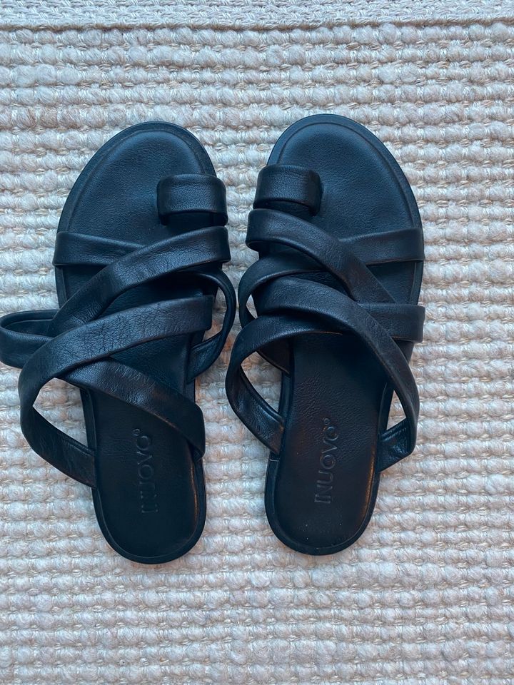 INOUVO Sandalen schwarz in Köln