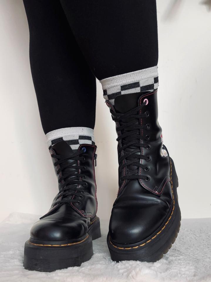 Dr. Martens Jadon Plateau Hello Kitty & Friends Limited Edition in Nürtingen