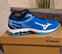 NEU Mizuno Herren Schuhe Größe 44 Bayern - Frontenhausen Vorschau