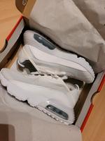 Nike Air Max 2090 (GS) Größe 38 Rheinland-Pfalz - Horschbach Vorschau