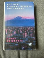 Buch Auf der Straße heißen wir anders von Laura Cwiertnia Berlin - Wilmersdorf Vorschau