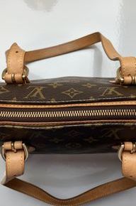 Louis Vuitton Handtasche Popincourt Haut M 40007 in Braun in Neuss