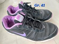 Nike Sneakers Sportschuhe Gr. 41 Hessen - Bruchköbel Vorschau
