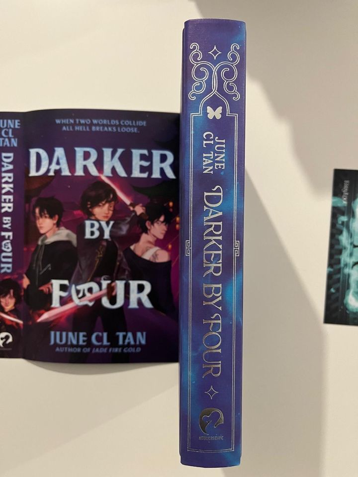 Darker By Four von June CL Tan, Fairyloot Special Edition in Frankfurt am Main