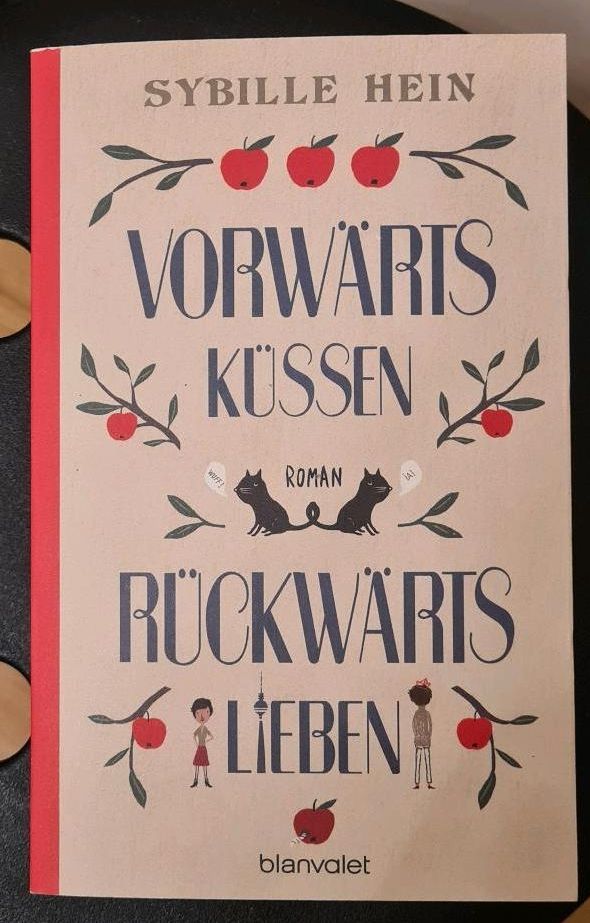Roman Buch 'Vorwärts küssen rückwärts lieben' in Hamburg