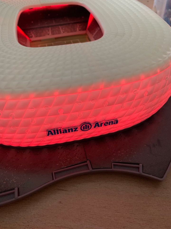 3D Allianz Arena Puzzle leuchtend in Wiefelstede