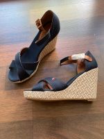 NEU Sandalen Sandaletten mit Keilabsatz Wedges Gr. 38 Hessen - Neu-Isenburg Vorschau