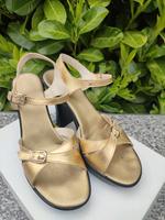 Damenschuhe Gr. 37 gold gerne getragen Hessen - Obertshausen Vorschau