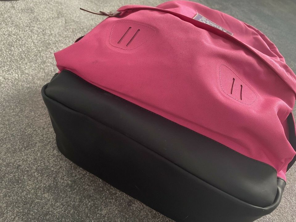 SUPERDRY Rucksack Pixie Dust Montana Pink wie Neu in Leipzig