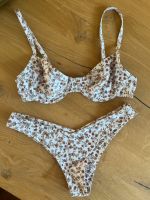 Weißes Bikini Set mit Blümchen München - Altstadt-Lehel Vorschau