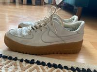Nike Turnschuhe Sneaker Gr 40.5 Bayern - Hof (Saale) Vorschau