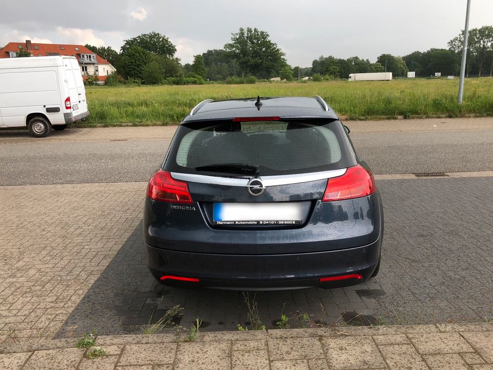 Opel Insignia 1,8 Edition Kombi Navi PDC EURO 5 in Wedel