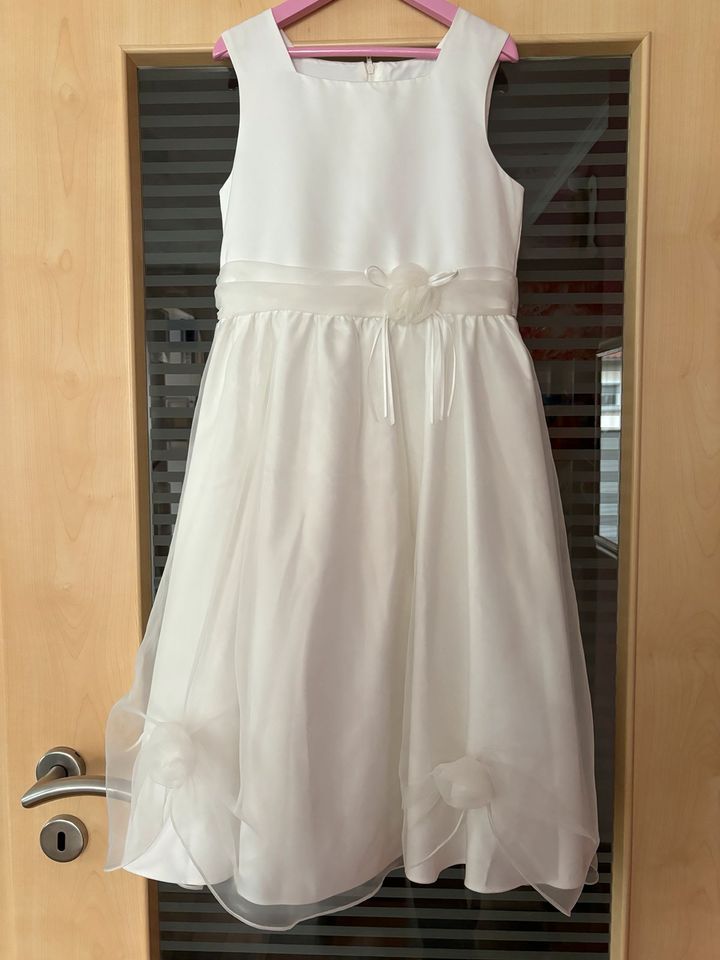 Kommunionkleid in Größe 134 mit Bolero-Jäckchen in Größe 140 in Bad Homburg