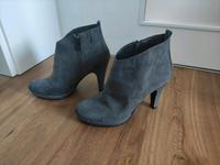 Marco Tozzi Gr. 40 Glitzer Grau Stiefeletten Schuhe High Heels Niedersachsen - Syke Vorschau