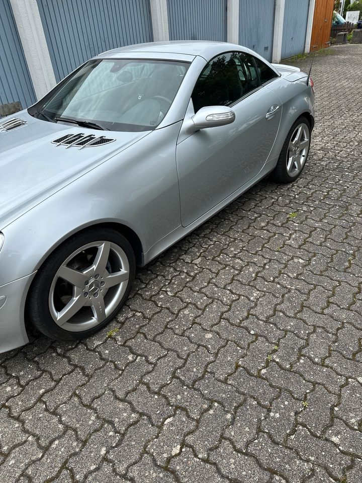 Mercedes slk 280 in Ludwigshafen