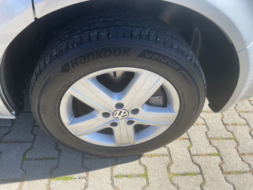 Volkswagen T5 Multivan 2xScheibetür GSD AHK Navi PDC in Burgau