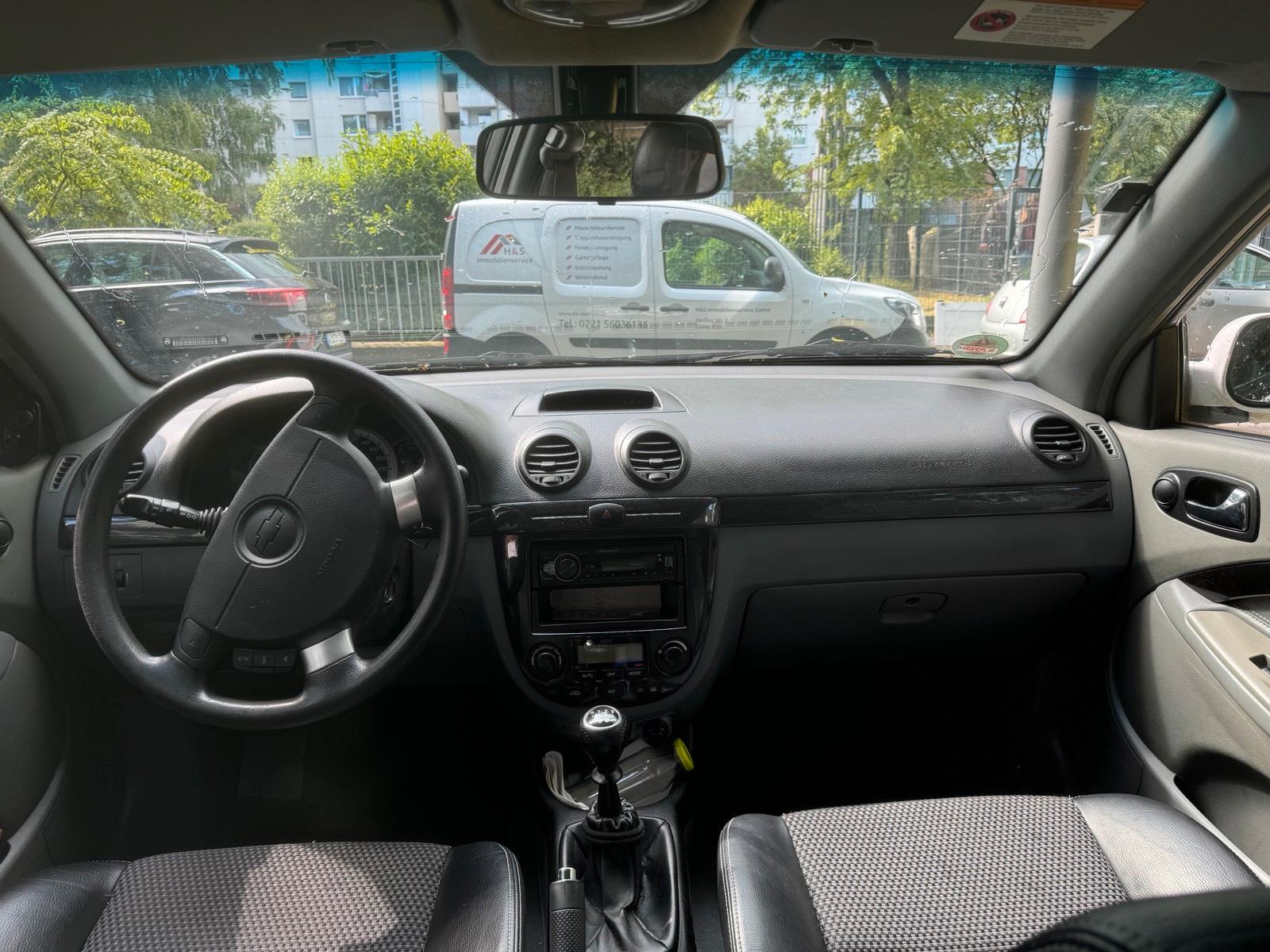 Abbildung des Autos Chevrolet Lacetti Benzin…