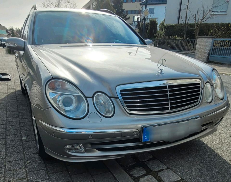 Mercedes Benz W211 E200 in Weidhausen