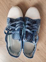 Neue und ungetragene Sneakers Niedersachsen - Gifhorn Vorschau
