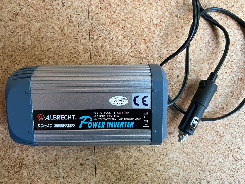 Auto Power Inverter mit 150 Watt Dauerleistung in Sankt Augustin