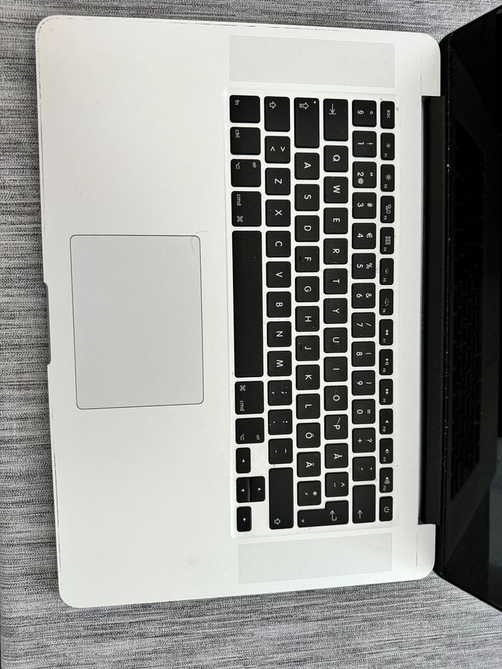 Apple Macbook Pro 15 A1398 DEFEKT! in Berlin