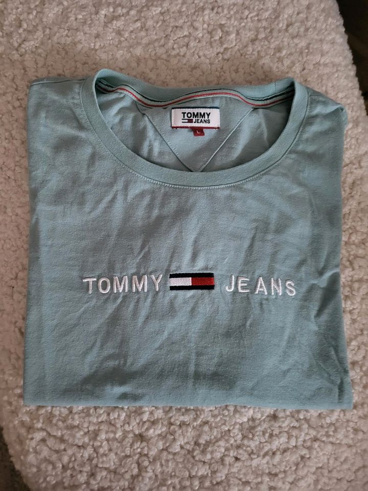 "Tommy Hilfiger Jeans" Tshirt Hellblau Gr.L in Schieder-Schwalenberg