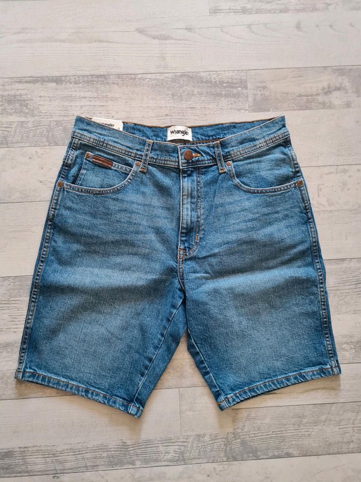 Wrangler kurze jeans in Gladbeck
