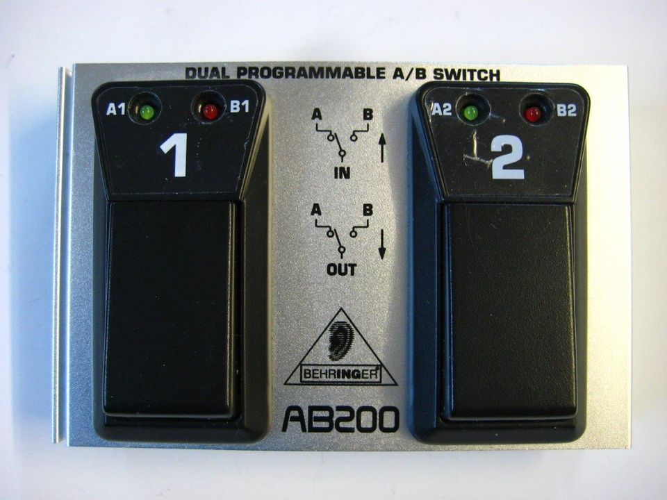 AB200 von BEHRINGER, Zweifach AB-Box, IN und OUT, Latch und Non- in München