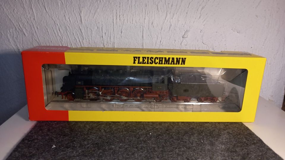 1827 K   Fleischmann HO - AC Dampflokomotive BR 39 105 DR in Neuwied