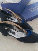 Stuart Weitzmann, extravagante Schuhe Saarland - Homburg Vorschau
