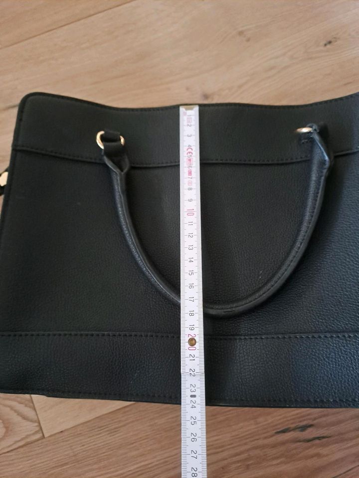 ♡ schöne Business Handtasche von Tommy Hilfiger vegan ♡ in Seßlach