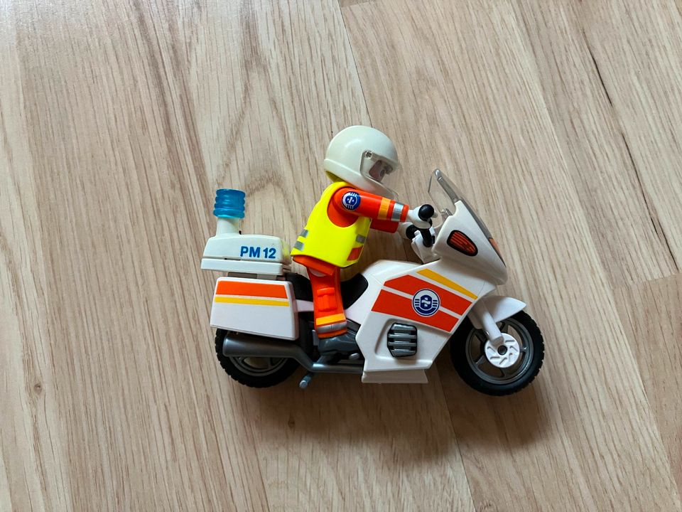 Playmobil Notarzt Motorrad in Ladenburg