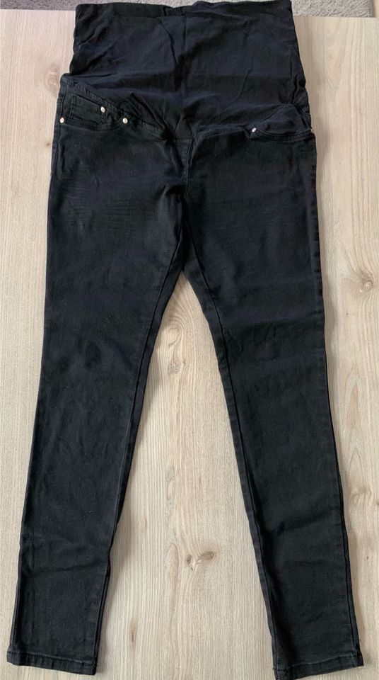 Umstandshosen Gr.42 2er Set Jeans schwarz/blau Ernstings Family in Landolfshausen