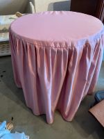 Tisch mit passendem rosa Überwurf Beistelltisch rund Nussbaum Bayern - Karlstein Vorschau